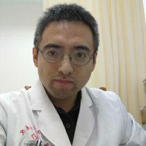 京亮 医生